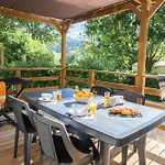 Chateau De L'hom Campingplatz *