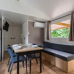 Chateau De L'hom Campingplatz