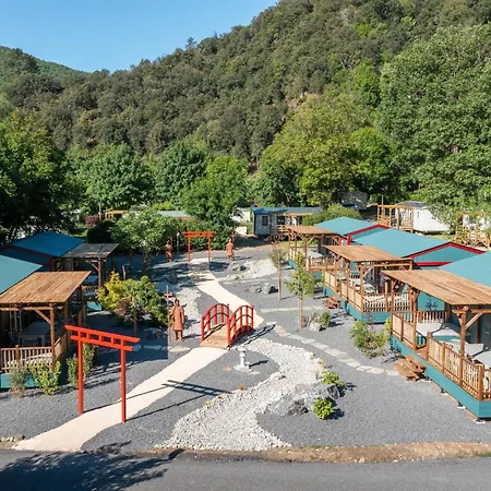 Chateau De L'hom Camping L'Estrechure