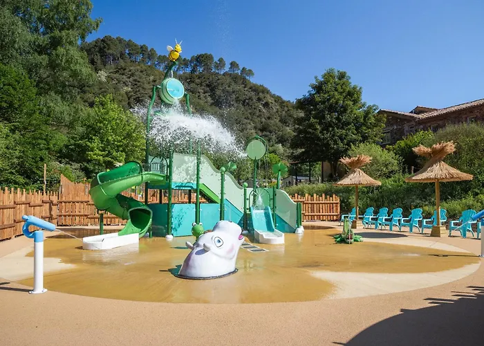 Chateau De L'hom * L'Estrechure