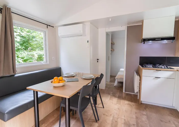 Chateau De L'hom L'Estrechure